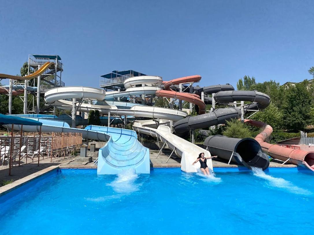 Armenian Village Park Hotel & Free Water Park, Gym Erivan Dış mekan fotoğraf